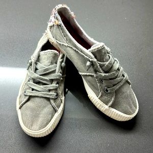 Blowfish Malibu Kids Sneakers Size: 6.5